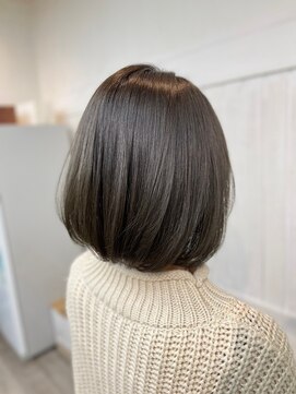 ナンバー アンフィール 渋谷(N° anfeel) 切りっぱなしワンレンボブ美髪アッシュカーキ渋谷【六三四指名】