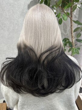 ロウル 渋谷(LOWRL) ホワイト×ブラック/ルーツデザイン/ケアブリーチ