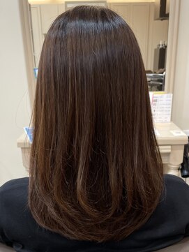 アルターリール(aL ter Rire) 黒髪/ボブルフ/ネビージュ/小顔/ワンレン