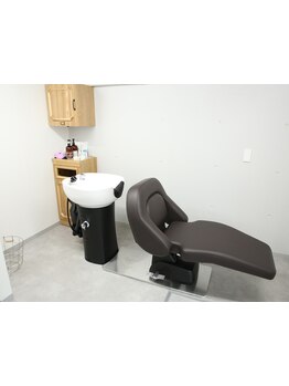 【大人女性に◎】自然なストレートが叶う縮毛矯正がオススメ♪高い技術とリーズナブルな価格で賢くお洒落に