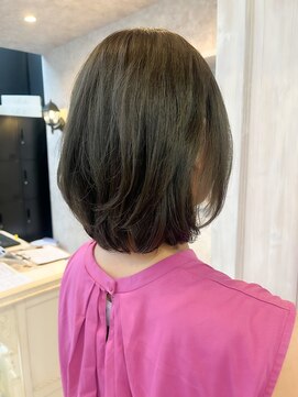 福山人気20代30代40代大人上品ミディアムレイヤーポイントパーマ