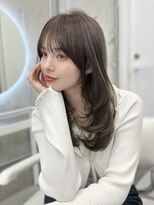 フォンズ(FONS) 透明感グレージュカラー/ロングレイヤーワンカール/顔周りカット