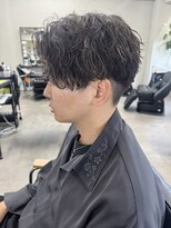 ヌークバイラヴェスト 四日市(neuk by lovest)&nbsp;【neuk服部】センターパートツイストパーマニュアンスパーマも可