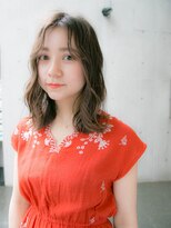 ルティア(Lutia)&nbsp;ゆるふわ センターパート アッシュ