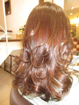 コアフィールフィス(COIFFURE fils) 【見附・今町】巻き髪ロング レイヤースタイル