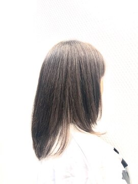 クオリス 上福岡店(QUALIS) ナチュラルカラー/ベージュ系カラー/艶カラー/前上がりレイヤー