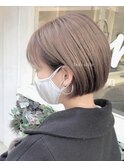 ぱつっとボブハイトーンベージュ☆