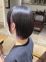 ヴァンクシー バイ ルナ(VANKCY by Luna) ブリーチ バイオレット 黒髪 インナーカラー 耳かけ 大人ボブ 楽