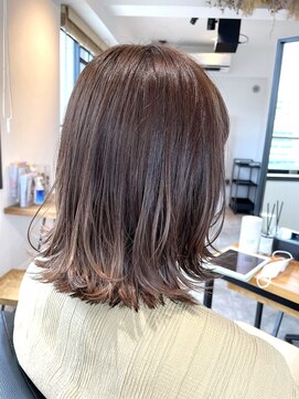 ミーナ バイ アーバン(Meena by urban.) 【ANNEXハザマ】束感外ハネボブ×透明感アッシュブラウン