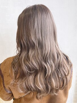 アイティーバイアルバム 藤沢店(IT by ALBUM) ブラウンベージュロング_くびれヘアアースカラー_ba370471