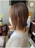 ベージュカラー外ハネスタイル