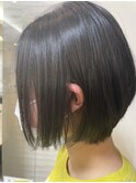 ショートボブ