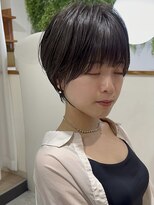 美髪シアーカラーピンクブラウンショートカット切りっぱなしボブ