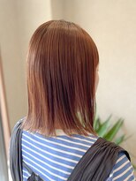 エホン(ehon)&nbsp;自然に落ちるツヤボブは秋の優しさベージュカラーと相性good