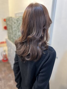 ダッチェス(DUCHESS) 【上品さと柔らかさを兼ね備えた大人のニュアンスカール】