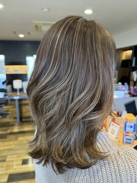 アヴァンス 狭山店(AVANCE) ハイライト×似合わせカット