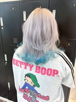 ニュート(Neut )&nbsp;ホワイトシルバー/エンドカラーターコイズ/ハイトーン/裾カラー