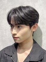シティ(CITY)&nbsp;韓国メンズヘア　センターパート　ダウンパーマ