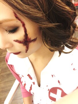 ヘアセットアップス(UP's) ☆痛そうなペイントハロウィン(傷)メイク~(*^-^*)♪