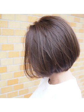 ノエル ヘアー アトリエ(Noele hair atelier) 『Noele』前下がりグラボブにアッシュグレージュ☆