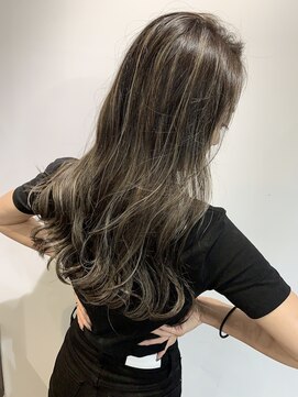 リバレッジ 広尾(Leverage) コントラストハイライトグレージュ【広尾/恵比寿】担当:大住