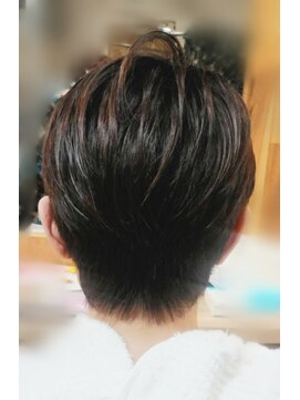 サロンド・ポニー カッコかわいいショートヘア