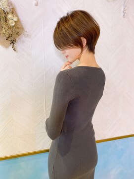 ロンド ストラーダ 心斎橋(Lond strada) ショート×ハイライト白髪ぼかし×シルキーベージュ[心斎橋]