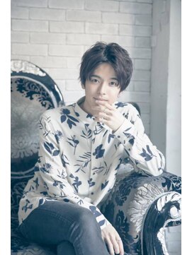 ルルディ バイ アフロディーテ銀座(luludi by APHRODITE) ブルーブラック/刈り上げセンターパート/フェザーパーマ/銀座