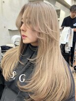 サイン 表参道(SIGN)&nbsp;ミディアムヘアグレージュカラーデザインカラーシルキーベージュ