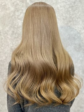 ラビス(Lovis) ハッシュカット/フルバング/似合わせカット/レッドブラウン