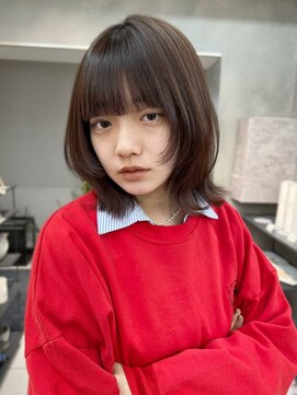 ヴェイン 渋谷(vain) くびれヘア　ショートウルフカット　前髪ぱっつん　ベージュ