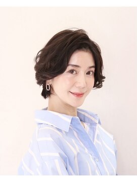 アンベリールフルー(EMBELLIR fleur) 大人のボリュームカールスタイル　30代40代50代　表参道