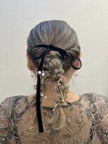 ヘアメイクアンドセットサロン リッコ(Hair make&set salon Ricco)&nbsp;やりすぎないツイン編み下ろしポニー