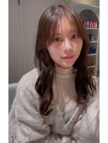 アム(amu)&nbsp;韓国ヘア/レイヤーカット/2wayバング/おくれ毛カット/くびれヘア