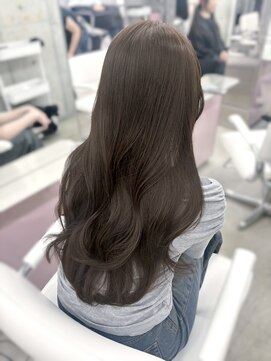 エヌアイ オモテサンドウ(ni omotesando) 赤み消しカラーオリーブベージュ♪