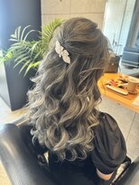 エニル(ENYL)&nbsp;ウェーブ系ルーズハーフアップヘア