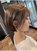 頭と首をキレイに魅せる、耳かけショートボブ[髪質改善]