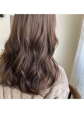 タヒエ(tahie) #グレージュ #イルミナ #ヌード