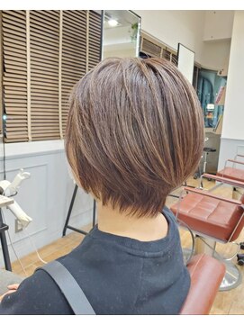 グランシュ 青葉台店(GranCieux) 脱白髪染めハイライト×ショート☆