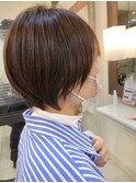 耳かけショートボブ　絶壁解消ヘア　丸みクビレショート