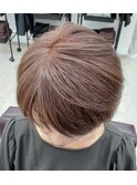 ピンクベージュ