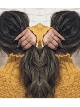 ラックスビーギャラリー なんば駅前店(LUXBE GALLERY) ＊津村＊style by LUXBE＊ミルクティーバレイヤージュ