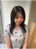 オリーブグレージュ