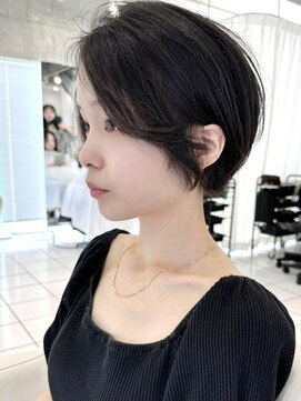 エミュ 表参道 青山(emu) 【emu 表参道 畔上 尚也】20代 ショートボブ/丸みショート