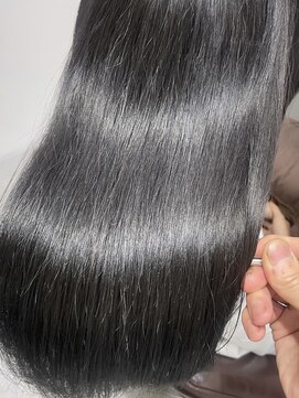 ライア 下北沢(laia) 黒髪艶サラヘア【髪質改善 下北沢 トリートメント】