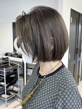 白髪ぼかしハイライト/ショートカット/40代50代/【西長堀駅】