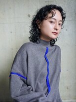 ハーヒム(her him)&nbsp;ウルフパーマ/レイヤーパーマ/ミディアムパーマ/黒髪/警固