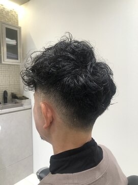 サロンドシロ(salon.de.SHILO) [麻布十番・六本木]メンズカット/フェードカット/メンズパーマ