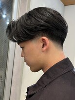 ニコトウキョウ 新宿(nico TOKYO)&nbsp;刈り上げセンターパートテーパーフェードカットニュアンスパーマ