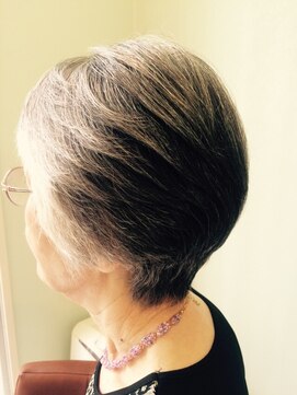 ナチュラル ヘア レイナ(Natural Hair REINA) ショート